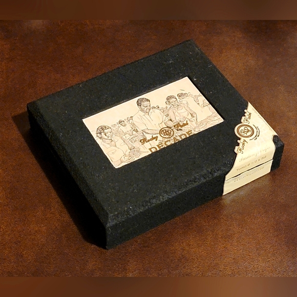 Empty Cigar Box - Picture 2 of 10